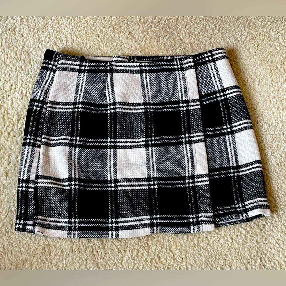 Forever 21 Women’s Wool Black and White Check Mini Skirt Back Zipper Sz Small